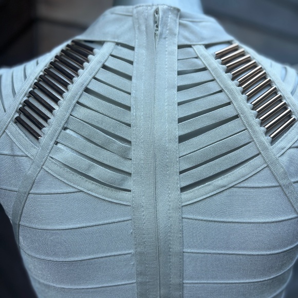 12th Cream dress - Picture 4 of 5